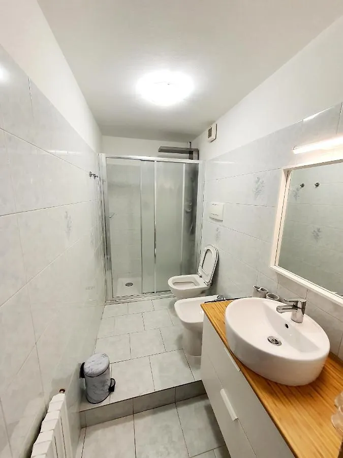 Mi Apartment Niguarda Milano 0*,